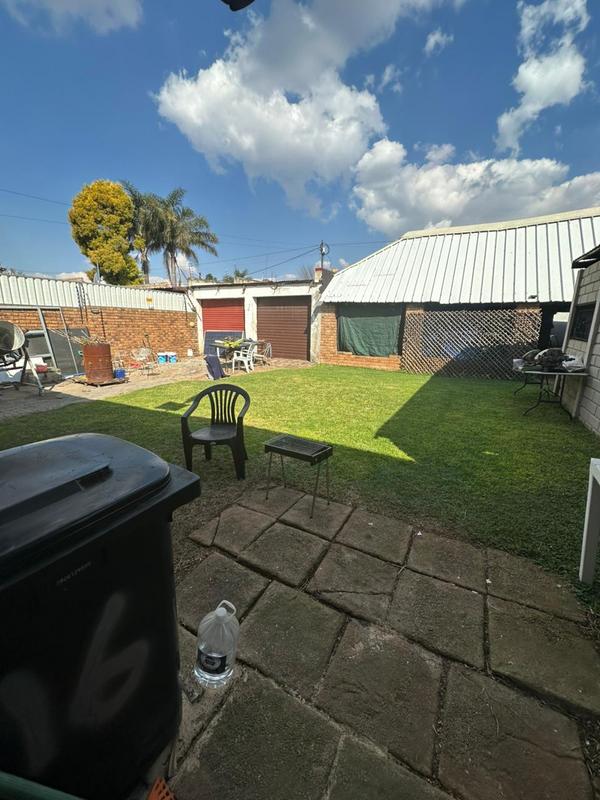 2 Bedroom Property for Sale in Geduld Gauteng