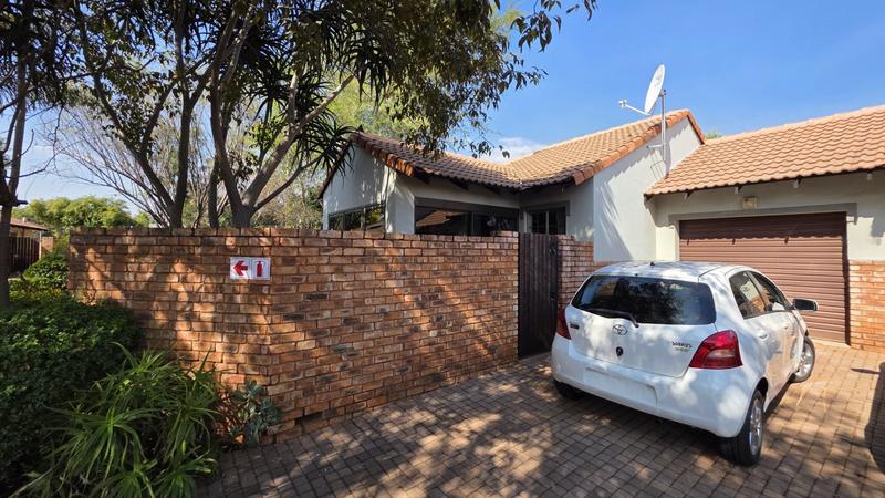 2 Bedroom Property for Sale in Montana Tuine Gauteng