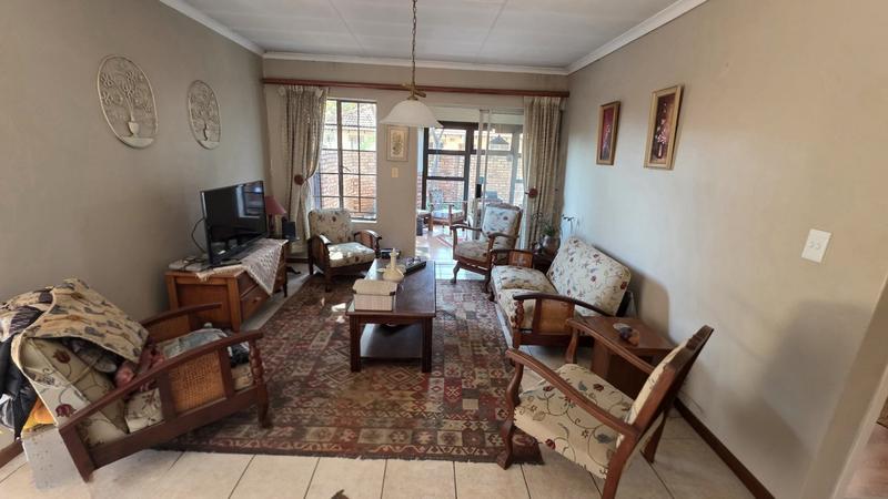 2 Bedroom Property for Sale in Montana Tuine Gauteng