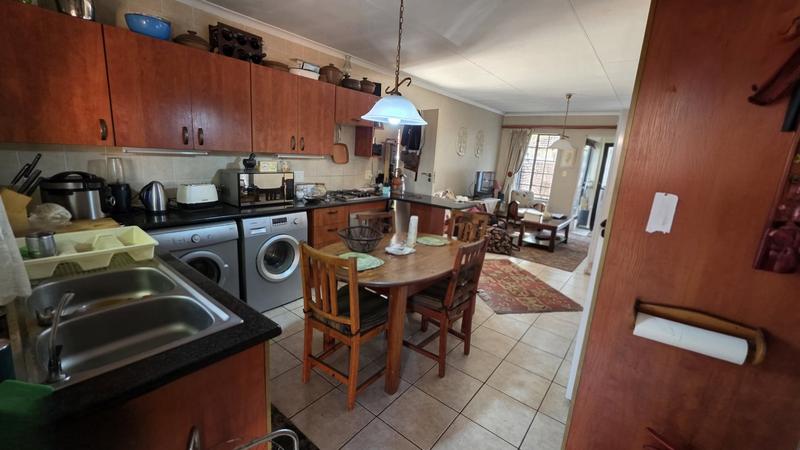 2 Bedroom Property for Sale in Montana Tuine Gauteng