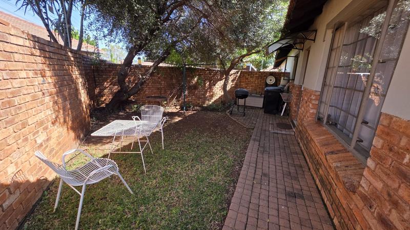 2 Bedroom Property for Sale in Montana Tuine Gauteng