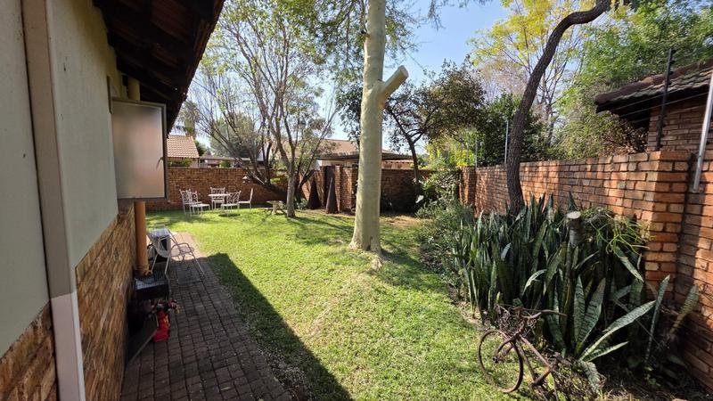 2 Bedroom Property for Sale in Montana Tuine Gauteng