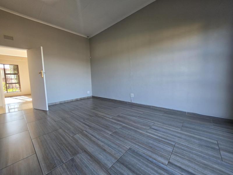 4 Bedroom Property for Sale in Bassonia Gauteng
