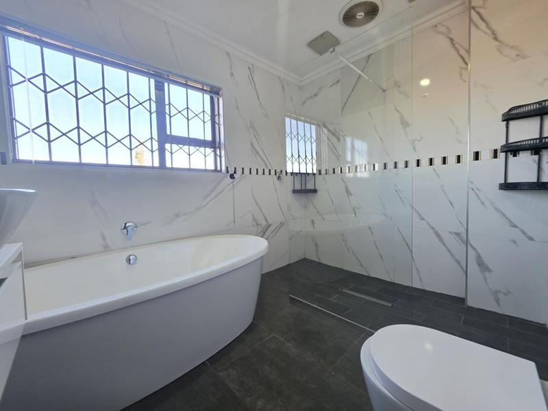 4 Bedroom Property for Sale in Bassonia Gauteng