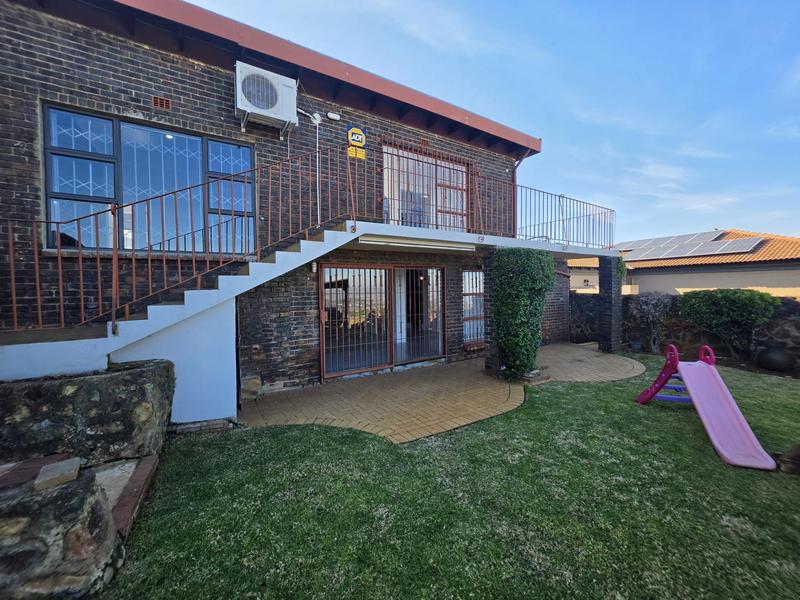4 Bedroom Property for Sale in Bassonia Gauteng