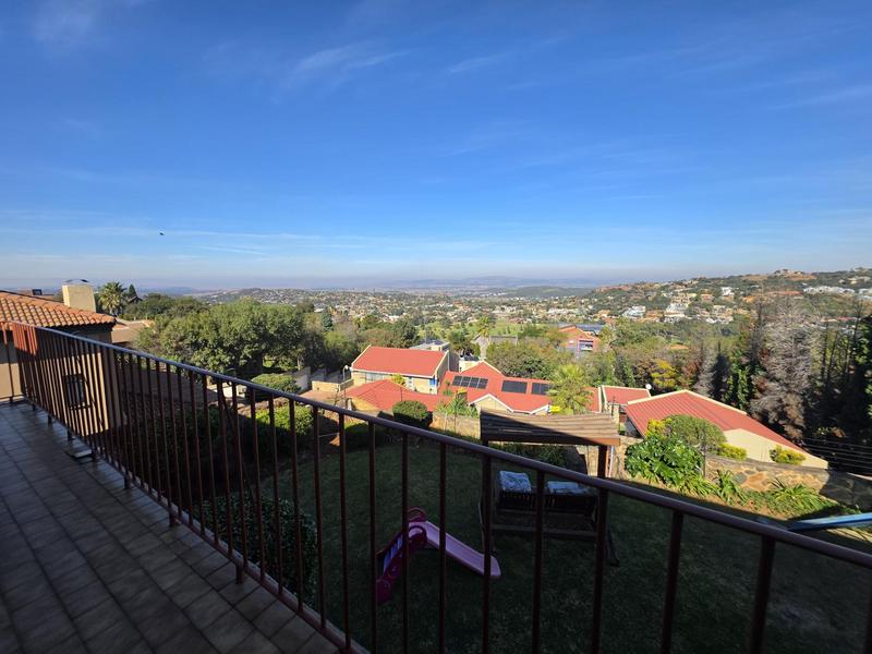 4 Bedroom Property for Sale in Bassonia Gauteng