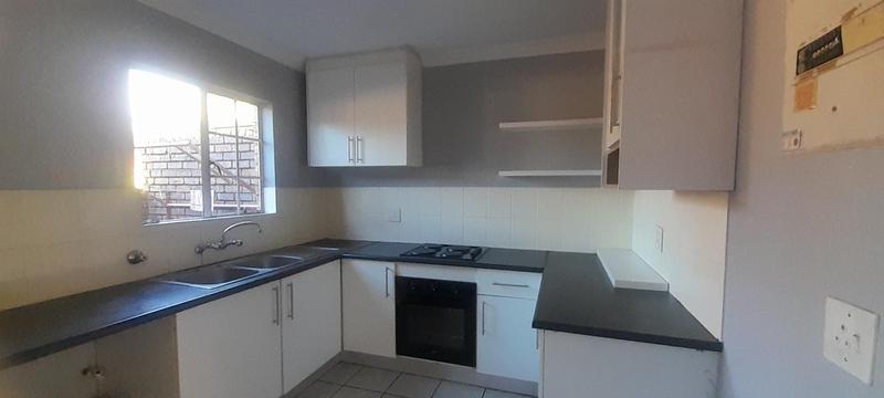 To Let 2 Bedroom Property for Rent in Hennopspark Gauteng