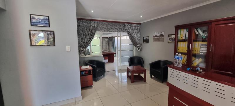4 Bedroom Property for Sale in Rooihuiskraal Gauteng