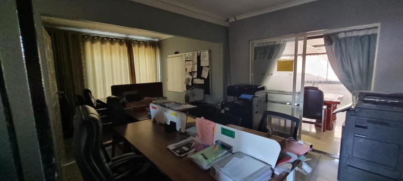 4 Bedroom Property for Sale in Rooihuiskraal Gauteng