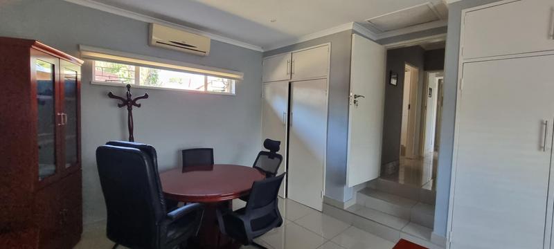 4 Bedroom Property for Sale in Rooihuiskraal Gauteng