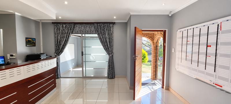 4 Bedroom Property for Sale in Rooihuiskraal Gauteng