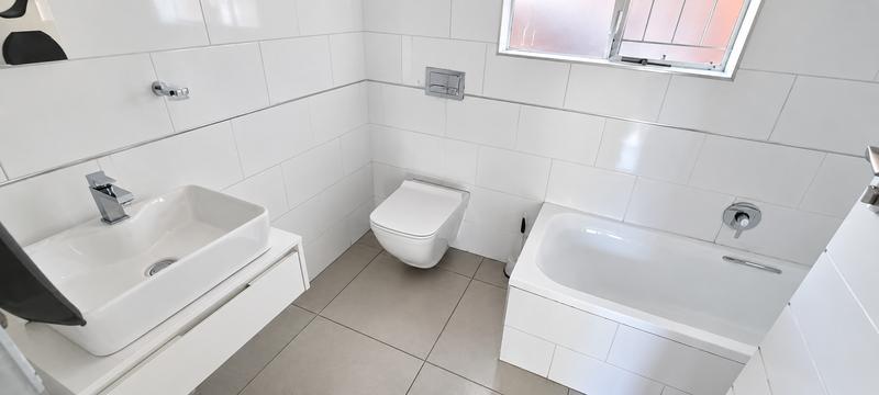 4 Bedroom Property for Sale in Rooihuiskraal Gauteng