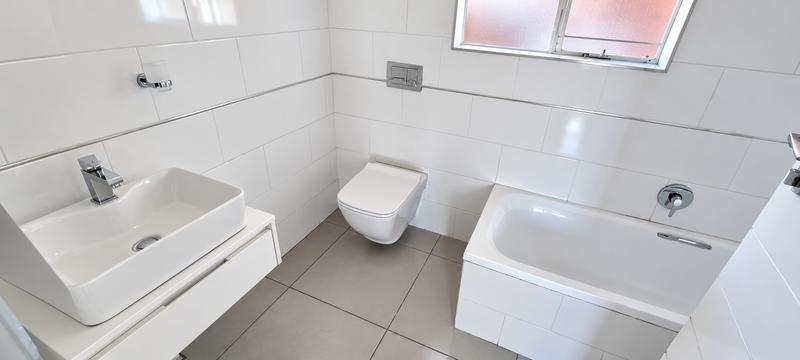 4 Bedroom Property for Sale in Rooihuiskraal Gauteng