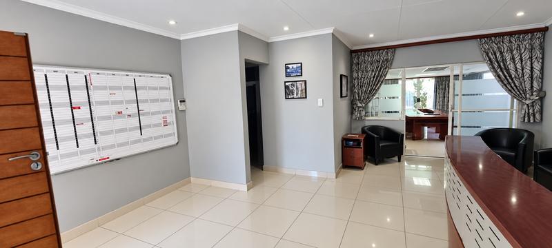 4 Bedroom Property for Sale in Rooihuiskraal Gauteng