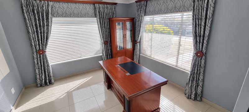 4 Bedroom Property for Sale in Rooihuiskraal Gauteng