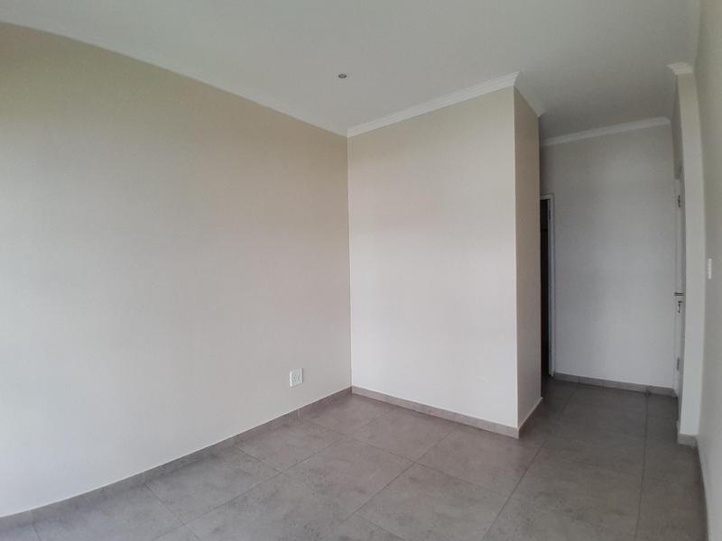 To Let 2 Bedroom Property for Rent in Raslouw Gauteng