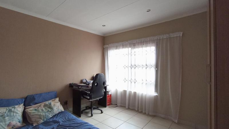 3 Bedroom Property for Sale in Tres Jolie Gauteng