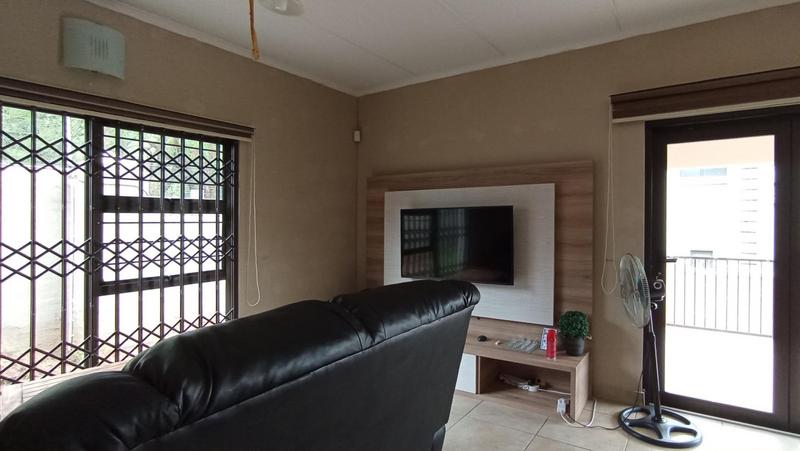 3 Bedroom Property for Sale in Tres Jolie Gauteng