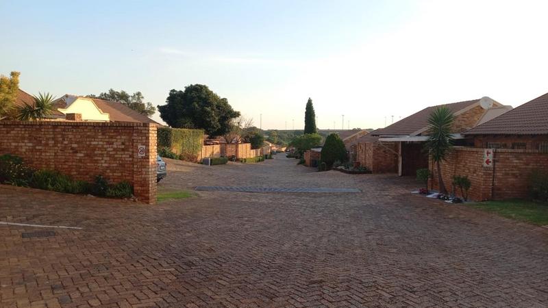 3 Bedroom Property for Sale in Elardus Park Gauteng