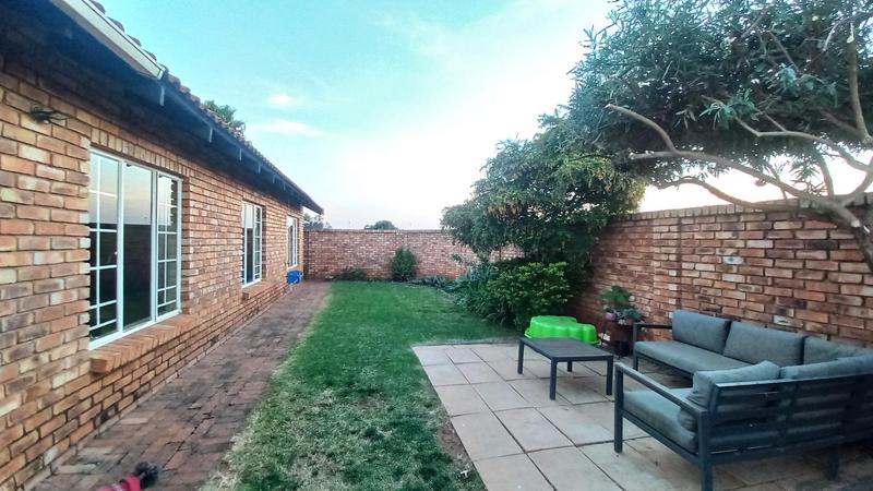 3 Bedroom Property for Sale in Elardus Park Gauteng