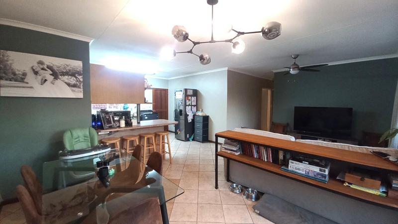 3 Bedroom Property for Sale in Elardus Park Gauteng