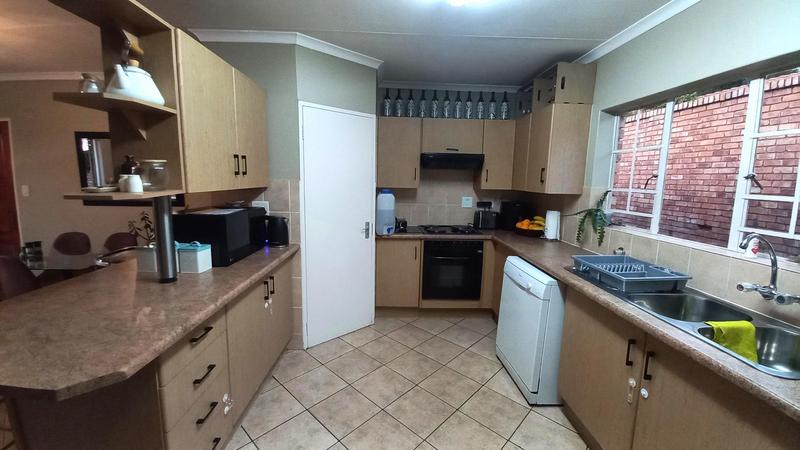 3 Bedroom Property for Sale in Elardus Park Gauteng