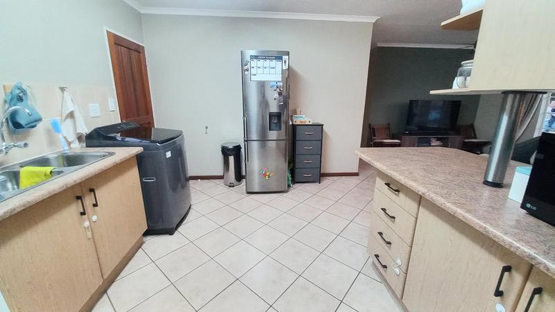 3 Bedroom Property for Sale in Elardus Park Gauteng