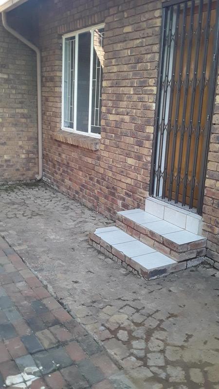 2 Bedroom Property for Sale in Amberfield Glen Gauteng