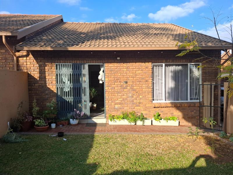 2 Bedroom Property for Sale in Amberfield Glen Gauteng