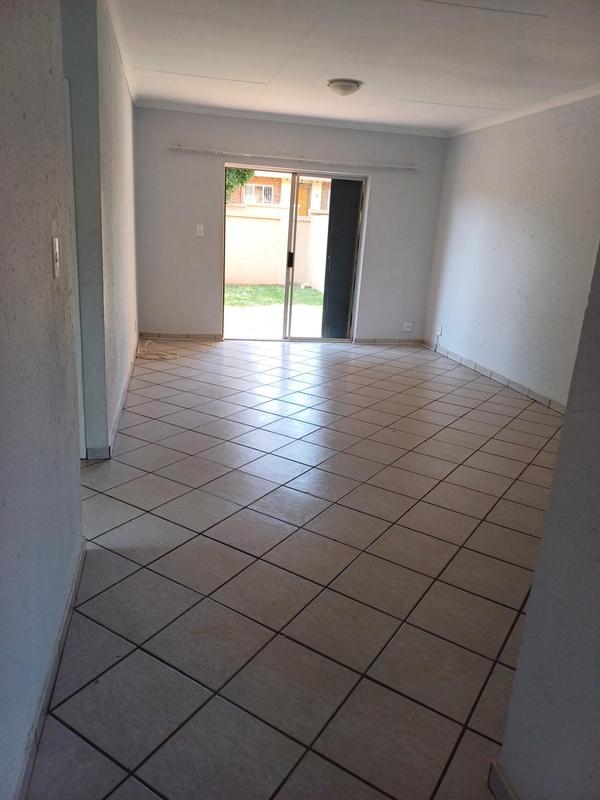 2 Bedroom Property for Sale in Amberfield Glen Gauteng