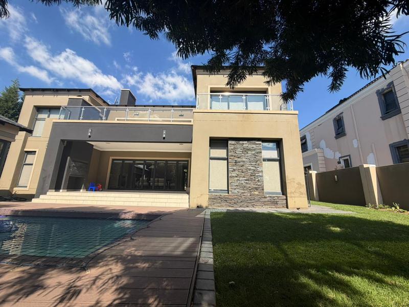 5 Bedroom Property for Sale in Blue Valley Golf Estate Gauteng