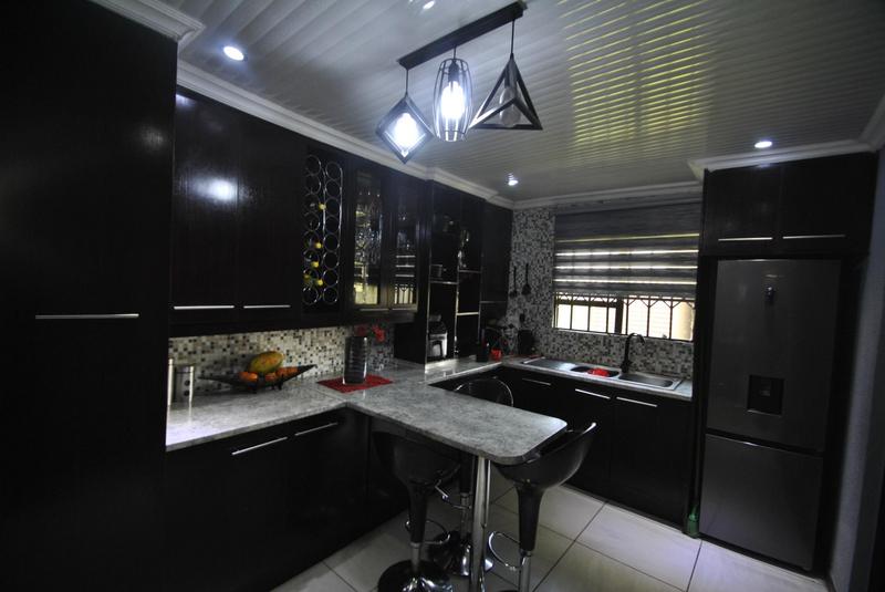 4 Bedroom Property for Sale in Dawn Park Gauteng