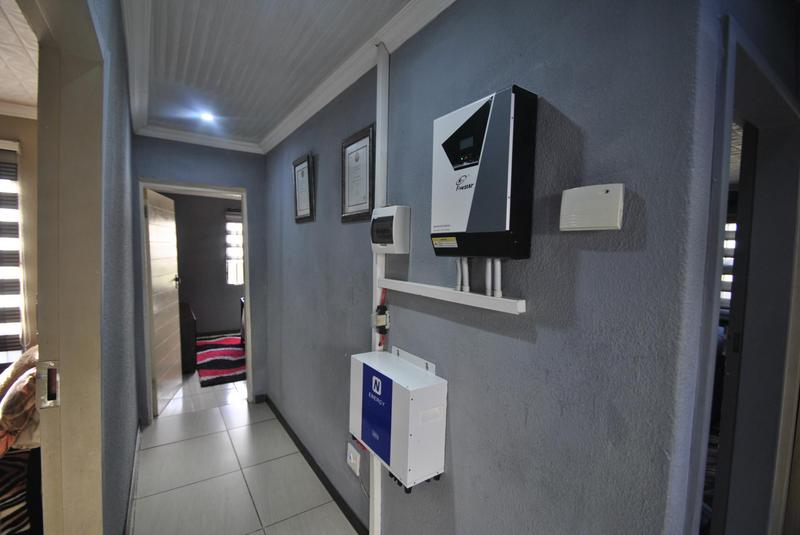 4 Bedroom Property for Sale in Dawn Park Gauteng