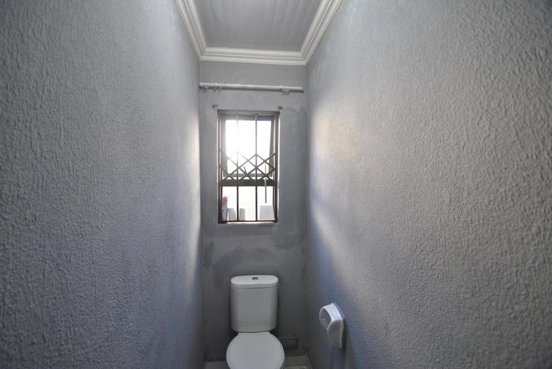 4 Bedroom Property for Sale in Dawn Park Gauteng