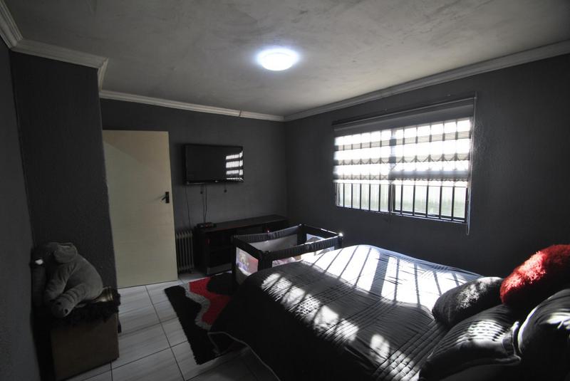 4 Bedroom Property for Sale in Dawn Park Gauteng