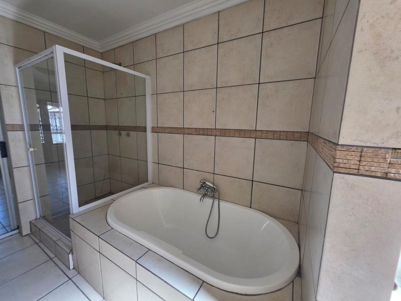 3 Bedroom Property for Sale in Greenhills Gauteng