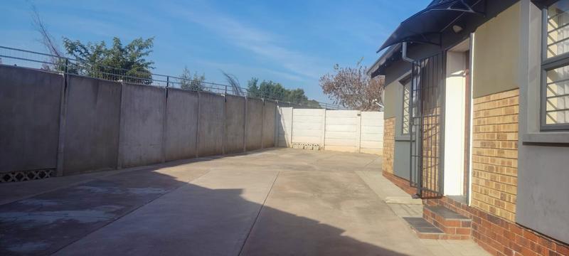 2 Bedroom Property for Sale in Mindalore Gauteng