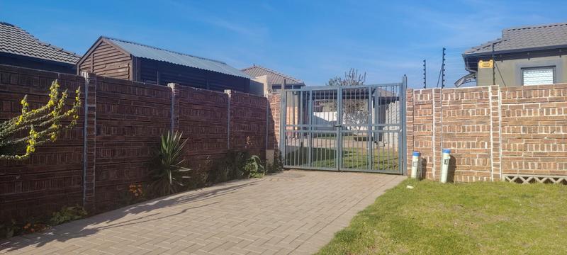 2 Bedroom Property for Sale in Mindalore Gauteng