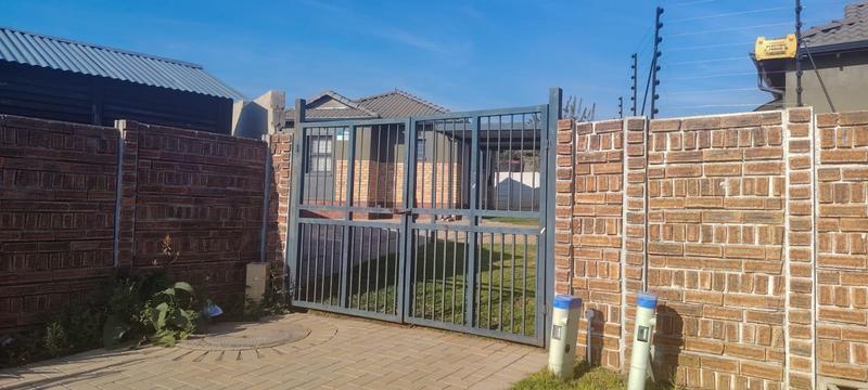 2 Bedroom Property for Sale in Mindalore Gauteng