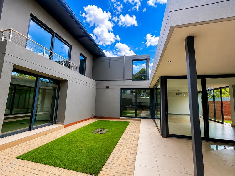 4 Bedroom Property for Sale in Waterkloof Ridge Gauteng
