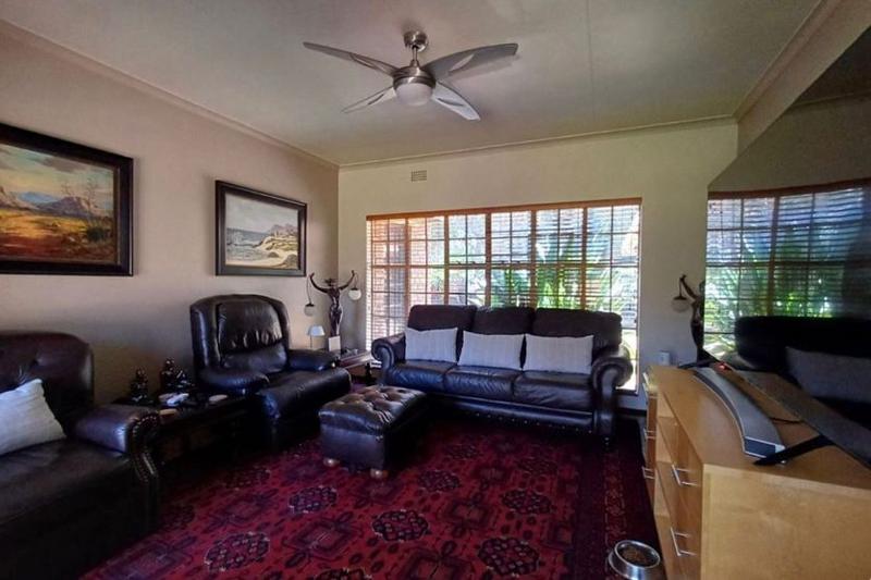3 Bedroom Property for Sale in Sonneveld Gauteng
