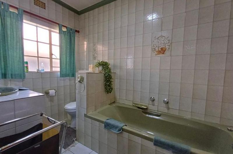 3 Bedroom Property for Sale in Sonneveld Gauteng