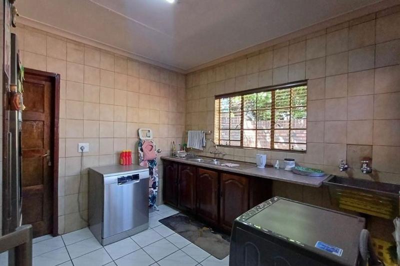 3 Bedroom Property for Sale in Sonneveld Gauteng