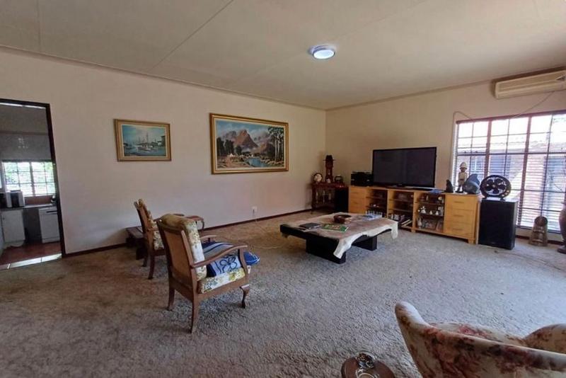 3 Bedroom Property for Sale in Sonneveld Gauteng