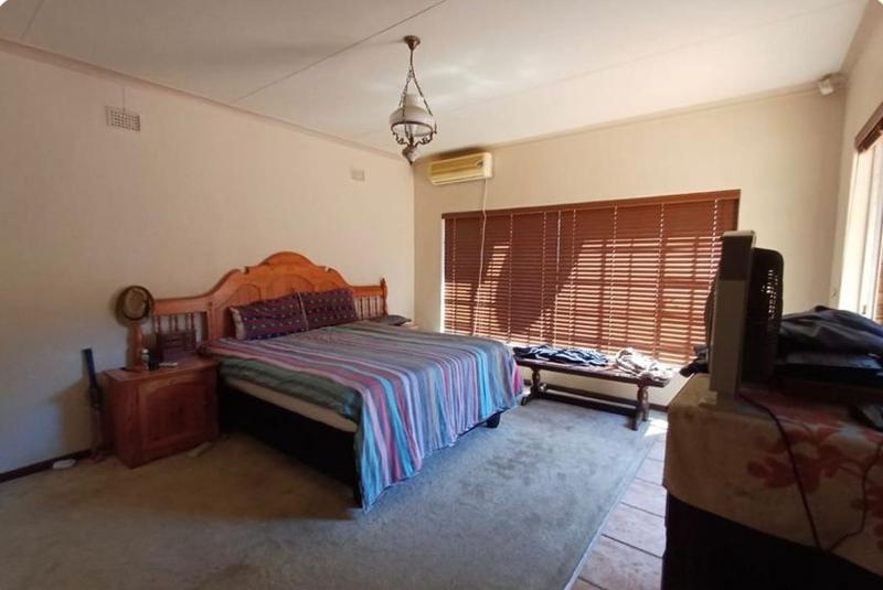 3 Bedroom Property for Sale in Sonneveld Gauteng