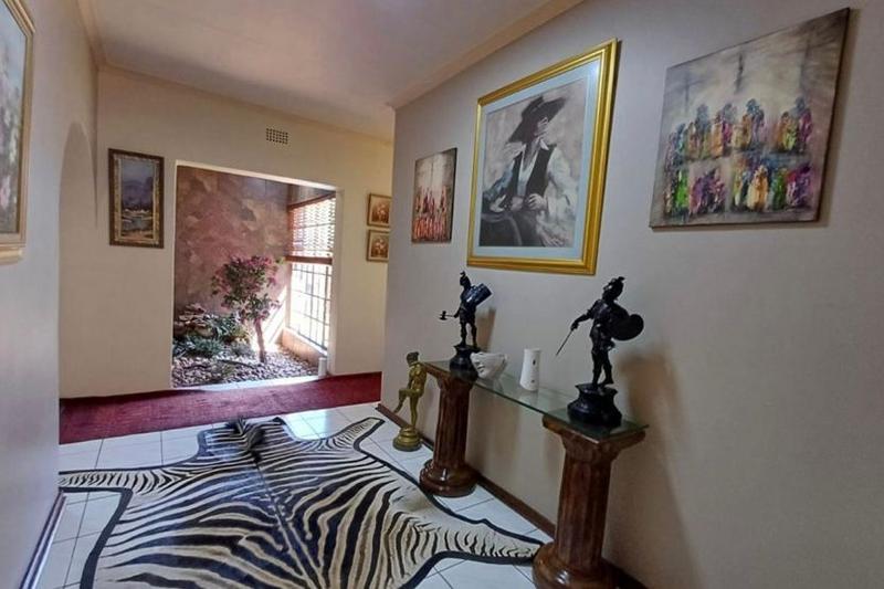 3 Bedroom Property for Sale in Sonneveld Gauteng