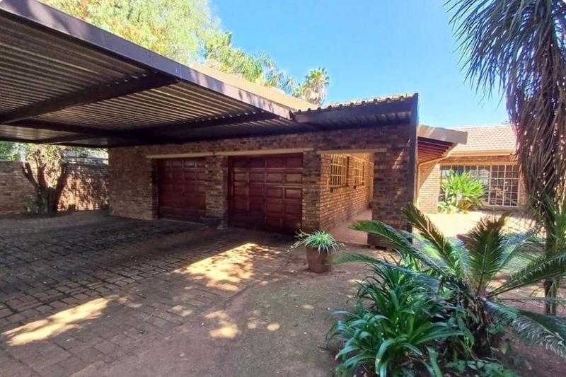 3 Bedroom Property for Sale in Sonneveld Gauteng