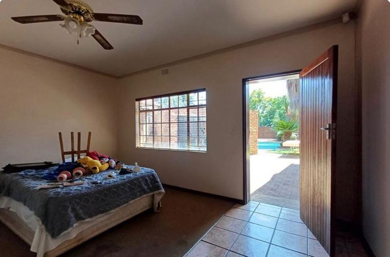 3 Bedroom Property for Sale in Sonneveld Gauteng