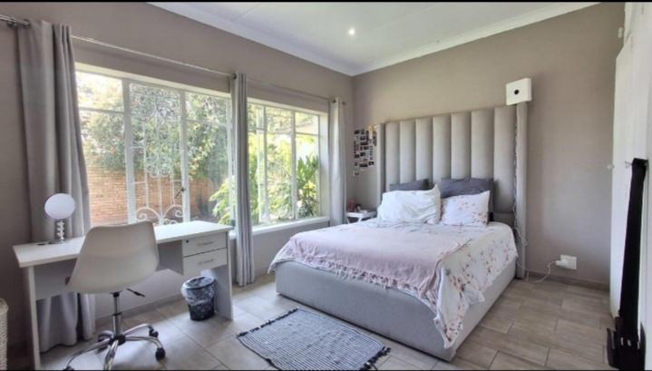 3 Bedroom Property for Sale in Symhurst Gauteng