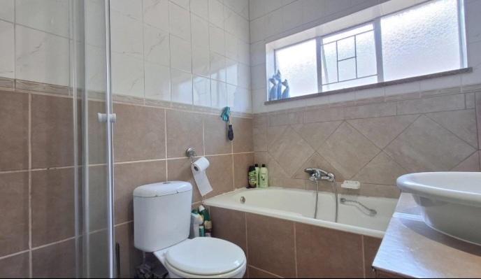 3 Bedroom Property for Sale in Symhurst Gauteng